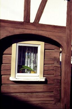 Bild: Umgebindehaus mit Blockstube