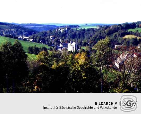 Blick auf  Neuhausen mit Schloß