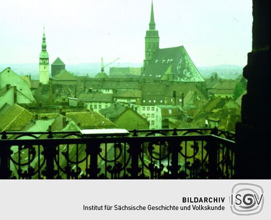 Blick vom Reichenturm zum Rathaus und zur Kirche von Bautzen