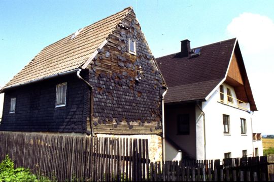 Ehemaliges Strumpfwirkerhaus (Gasse 68)
neues Wohnhaus dahinter gebaut