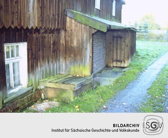 Wohnhaus mit Schuppenanbau