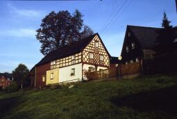 Bild: Wohnhaus im Egerländer Stil