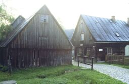 Bild: Dorfplatz in Raun