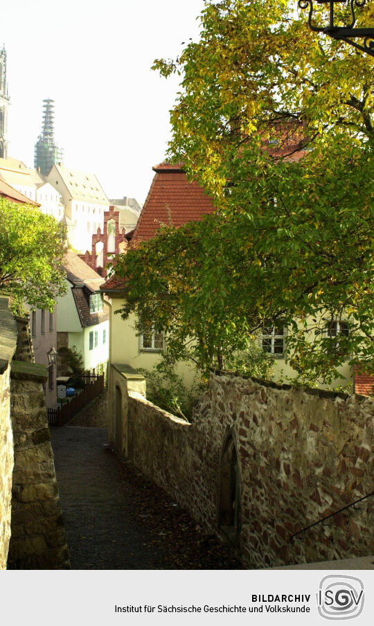 Rote Stufen in Meissen - abwärts von Freiheit