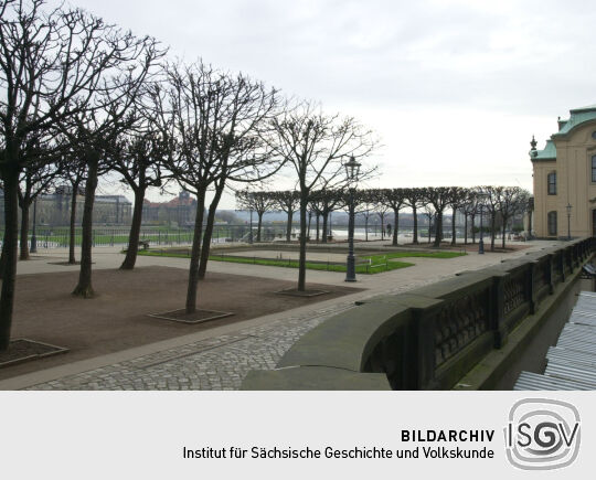 Ansicht der Brühlschen Terrasse mit Sekundogenitur