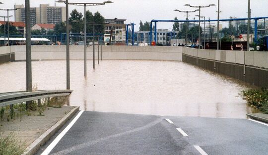 Hochwasser der Weißeritz in der Dresdner Innenstadt