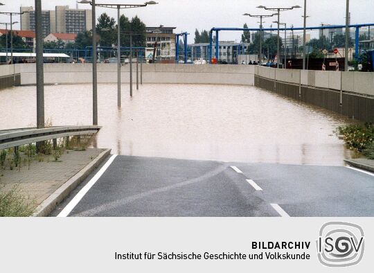 Hochwasser der Weißeritz in der Dresdner Innenstadt