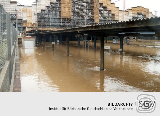 Dresdner Hauptbahnhof während des Weißeritz-Hochwassers