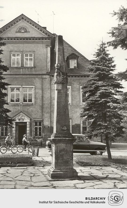 Distanzsäule in Schlettau