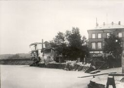 Bild: Durch Hochwasser zerstörtes Haus in Dresden