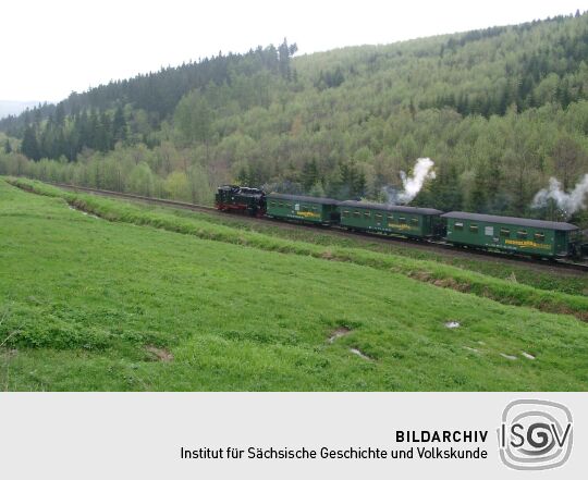 Die Fichtelbergbahn bei Unterwiesenthal im Erzgebirge