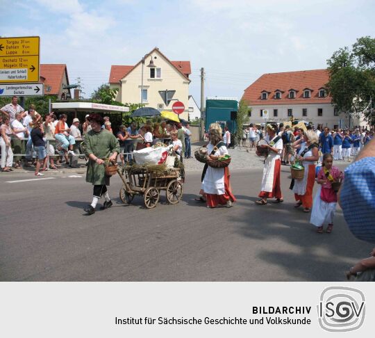 Festumzug zur 800-Jahr-Feier von Wermsdorf