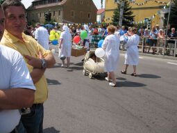 Bild: Festumzug zur 800-Jahr-Feier von Wermsdorf
