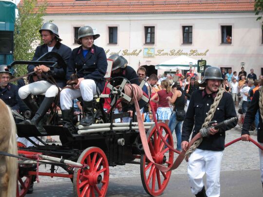 Festumzug zur 800-Jahr-Feier von Wermsdorf