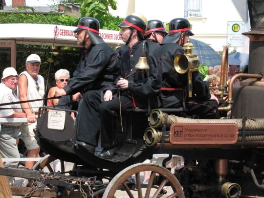 Festumzug zur 800-Jahr-Feier von Wermsdorf