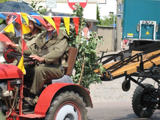 Festumzug zur 800-Jahr-Feier von Wermsdorf