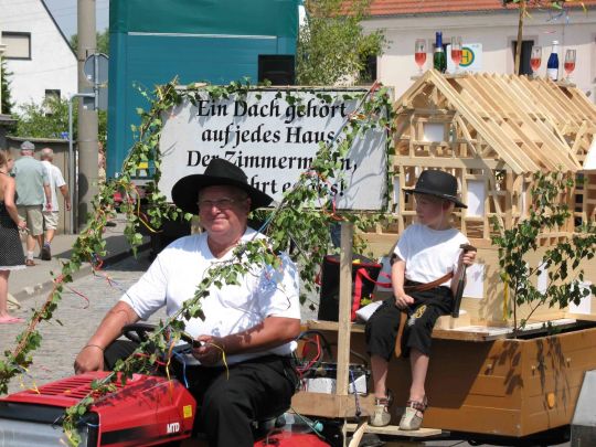 Festumzug zur 800-Jahr-Feier von Wermsdorf