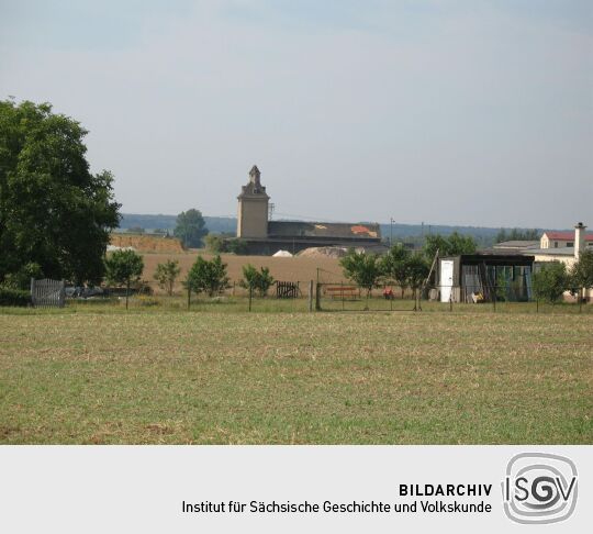 Blick zum ehem. Kornhaus in Dahlen