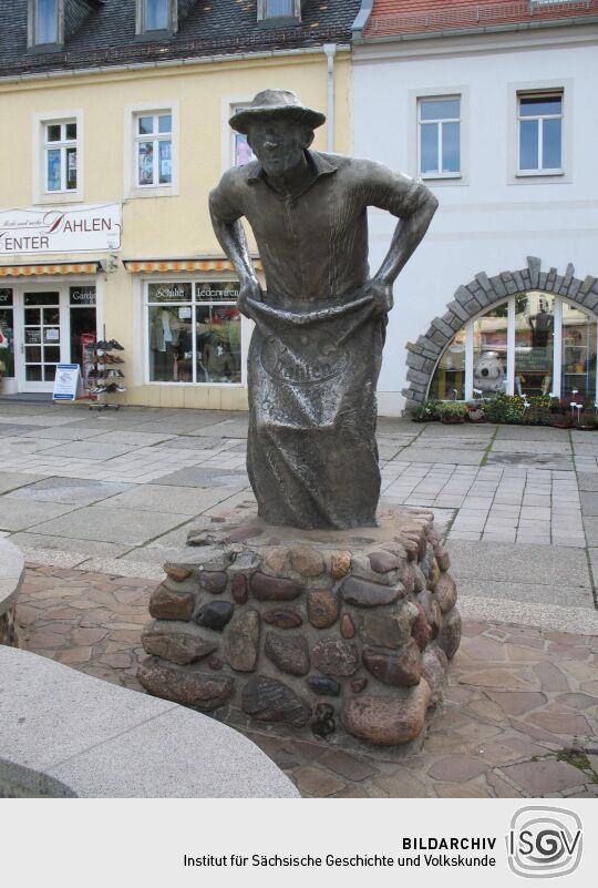 "Sackhupper"-Denkmal in Dahlen