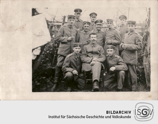 Postkarte: Gruppenbild deutscher Soldaten