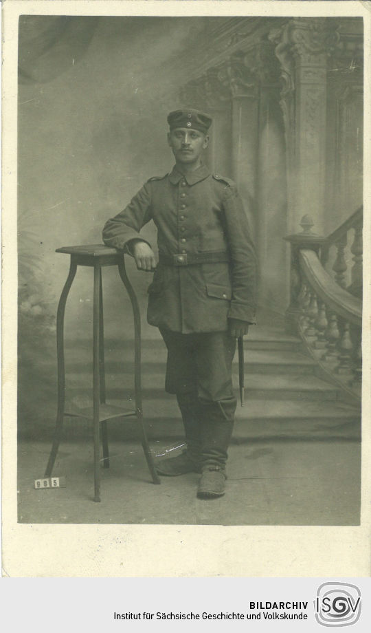 Postkarte: Portrait eines Soldaten