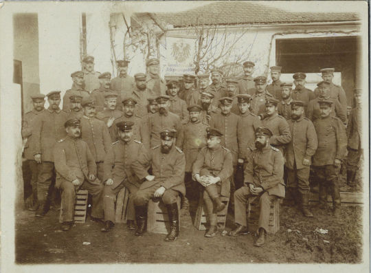 Gruppenbild der Feldpostexpedition der 43. Reservedivision