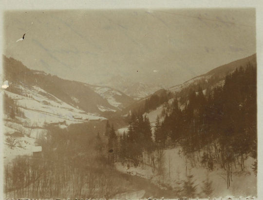 Verschneites Tal in den Bayerischen Alpen