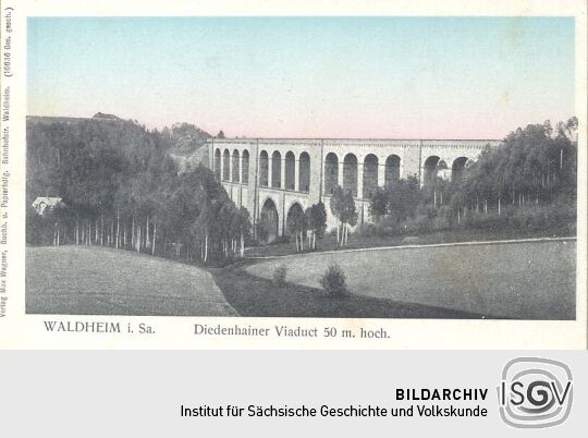 Bildpostkarte mit Eisenbahnviadukt