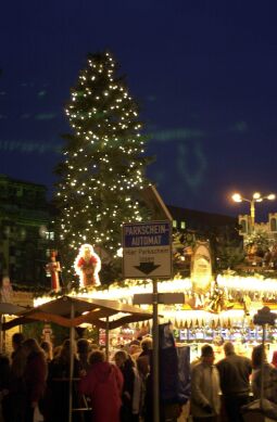 Bild: Ansicht des Striezelmarktes