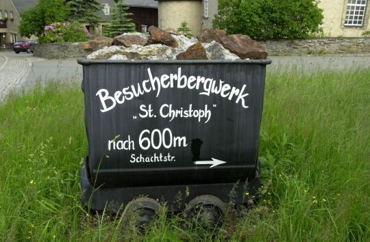 Wegweiser zum Besucherbergwerk "St. Christoph"