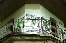 Bild: Teehhaus im Schlosspark Planitz