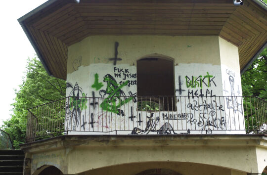 Teehhaus im Schlosspark Planitz