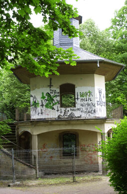Bild: Teehhaus im Schlosspark Planitz