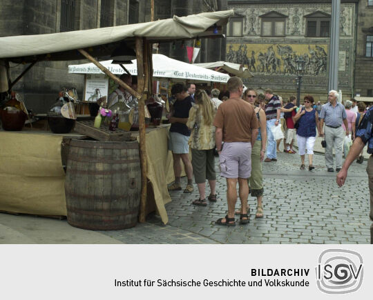 Ansicht des Dresdner Stadtfestes 2003