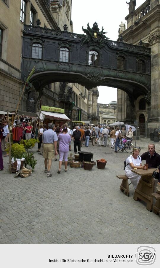 Ansicht des Dresdner Stadtfestes 2003