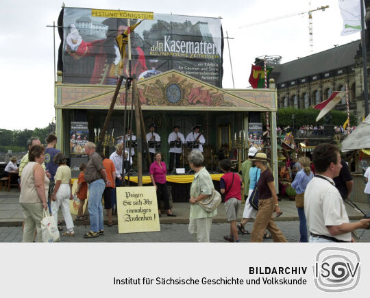 Ansicht des Dresdner Stadtfestes 2003