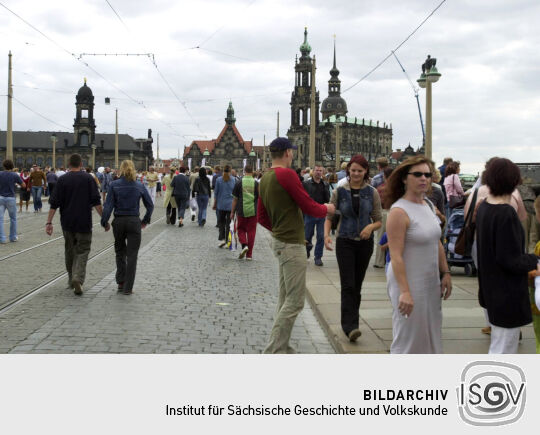 Ansicht des Dresdner Stadtfestes 2003