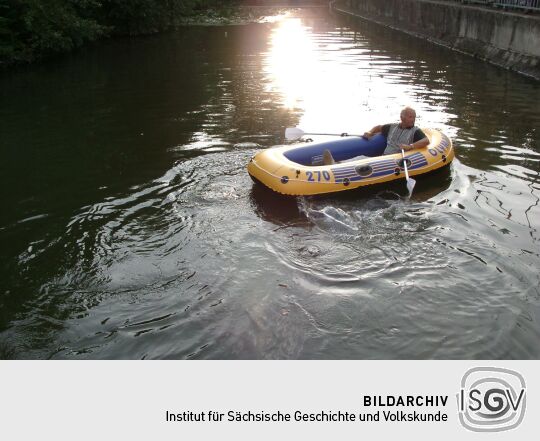 Das Schlauchboot-"Rennen" auf dem Teichfest in Porschdorf