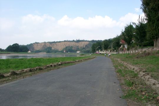 Elberadweg zwischen Meißen und Riesa