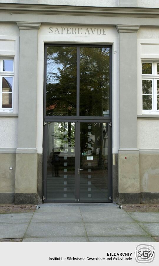 Gymnasium St. Afra in Meißen - Tür im Hof