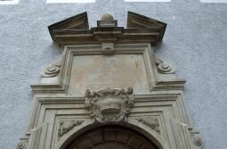 Bild: Meißen - Sächs. Landesgymnasiums St. Afra (Freiheit Nr.13), Portal im Hof