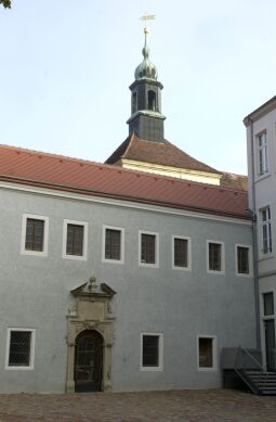 Bild: Meißen - Sächs. Landesgymnasiums St. Afra (Freiheit Nr.13), Portal im Hof