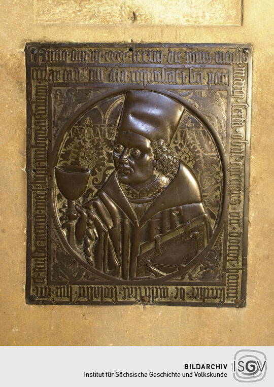 Grabplatte im Dom zu Meissen