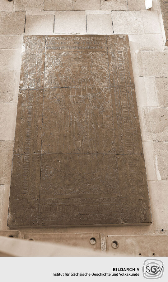 Grabplatte im Dom zu Meissen