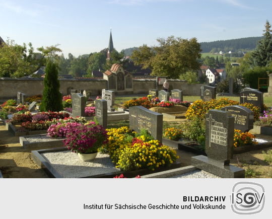 Fiedhof und Kirche in Schirgiswalde