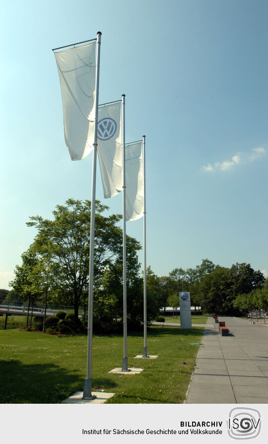 Ansicht der Gläsernen Manufaktur von VW an der Stübelallee