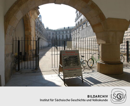 Blick in den Stallhof am Dresdner Schloss