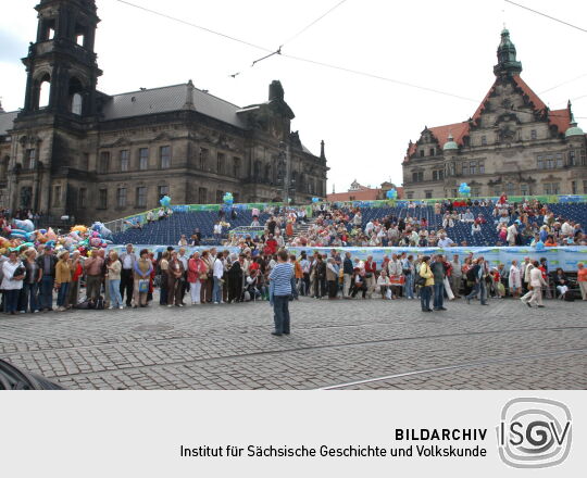 Festumzug zur 800-Jahr-Feier in Dresden
