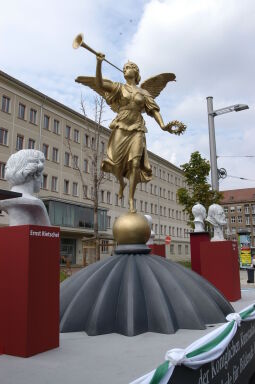 Bild: Festumzug zur 800-Jahr-Feier in Dresden