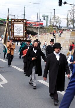 Bild: Festumzug zur 800-Jahr-Feier in Dresden